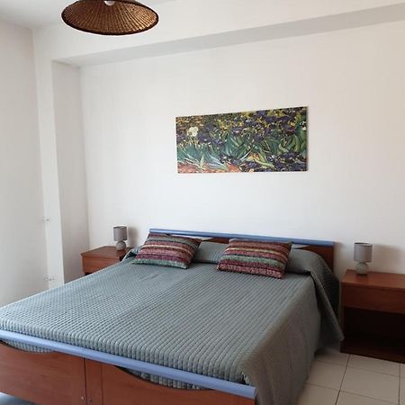 Baia Alcantara Apartments Giardini Naxos Exterior foto
